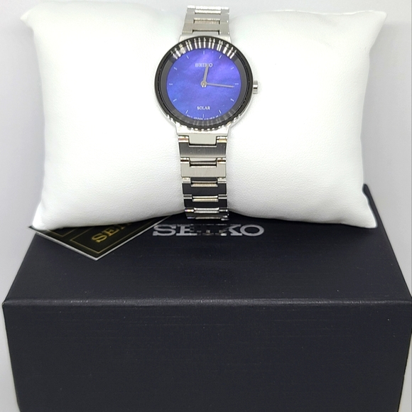 Seiko Women\'s Watch solar powered